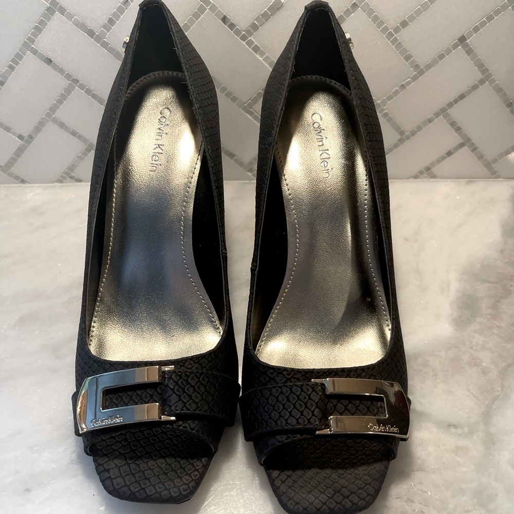 Calvin Klein, Sadia Matte Snake,Black, 7.5